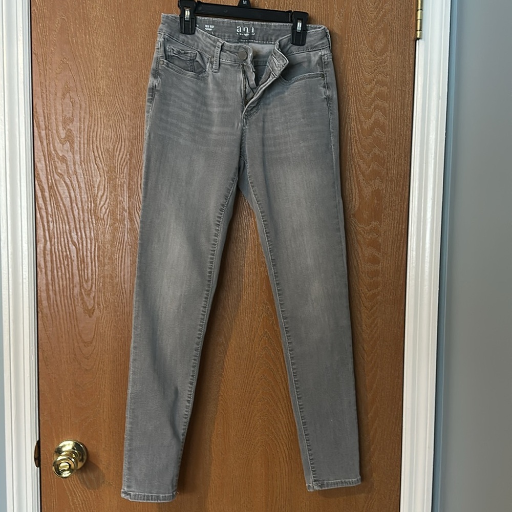 JCPenney, size 2, mid rise ankle jeans
